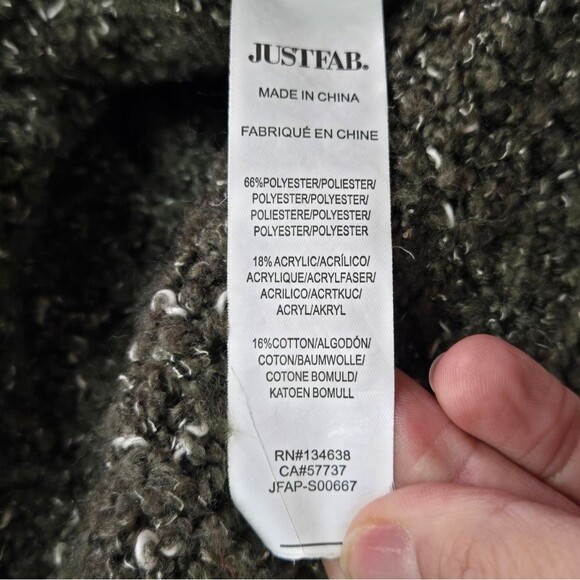 JUSTFAB Chunky Knit Cropped 3-Button Cardigan Sweater Sz M - Picture 7 of 8